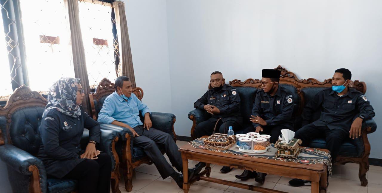 Bawaslu SBB lakukan Kunjungan Kerja di STIKes Maluku Husada