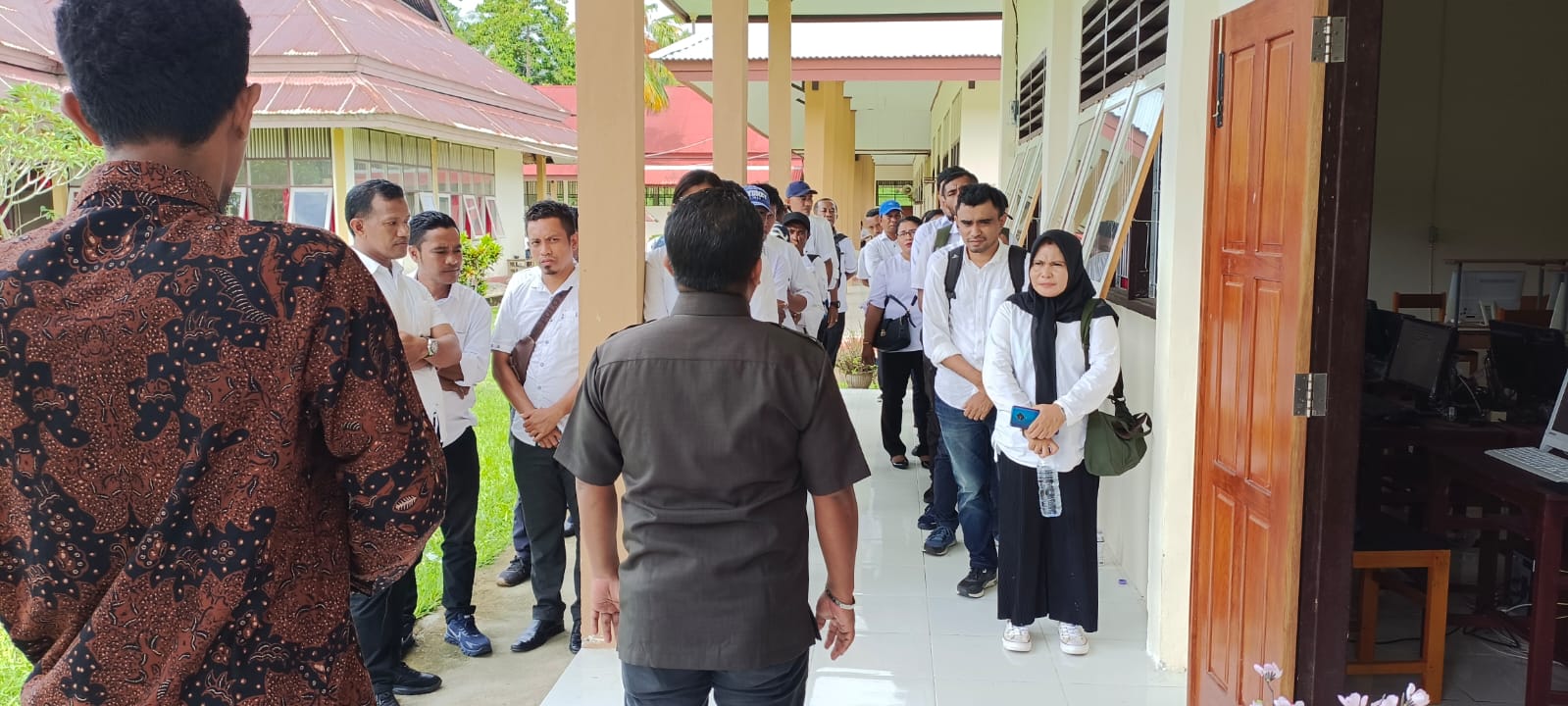 Bawaslu Laksanakan Proses Evaluasi Existing Di lingkup Jajaran panwascam Se-Kabupaten Seram Bagian Barat