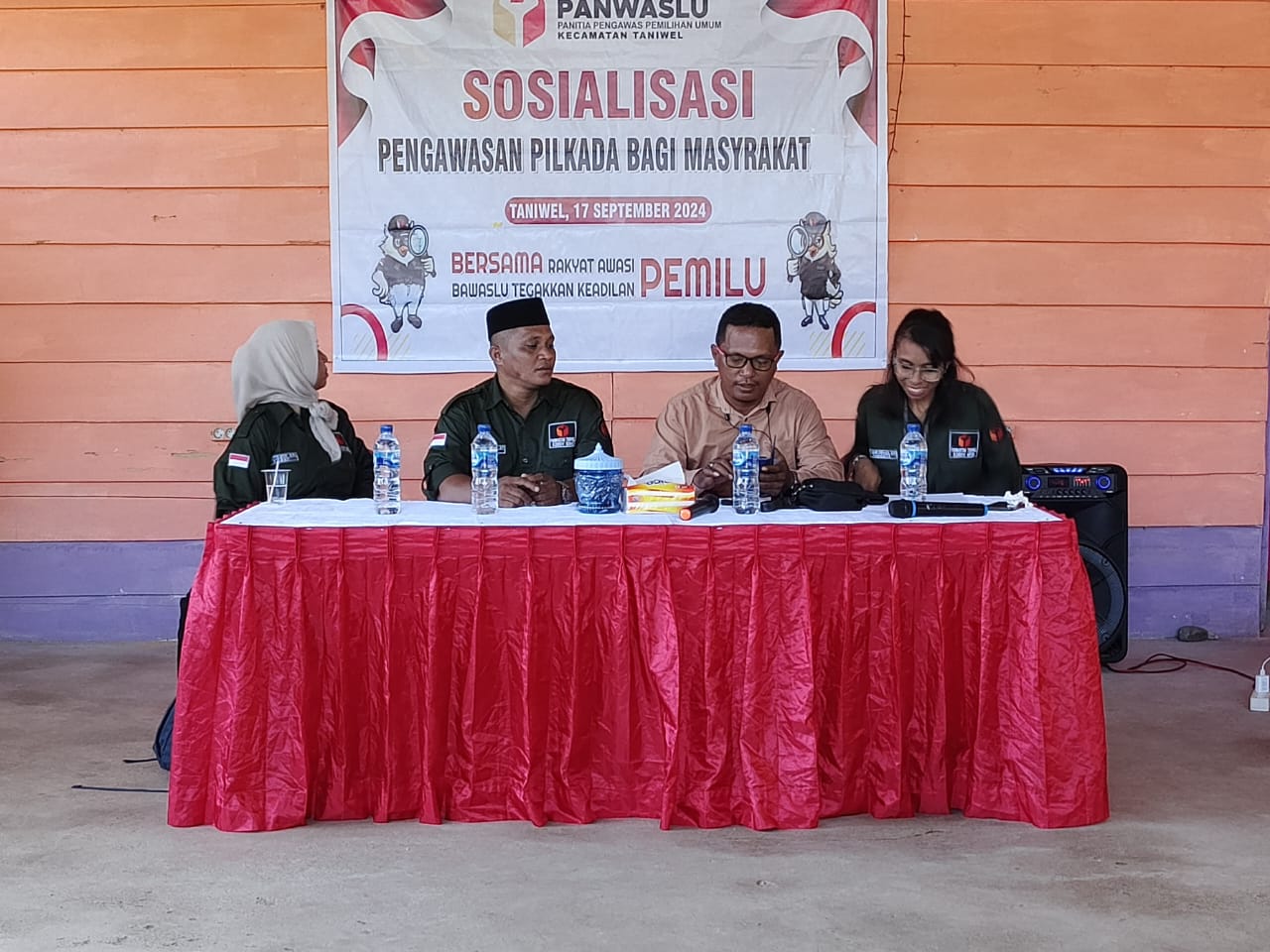 Panwaslu kecamatan Taniwel 